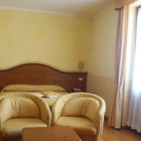 Sole 호텔 산 제노 디 몬타냐