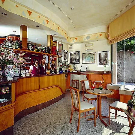 Sole San Zeno di Montagna